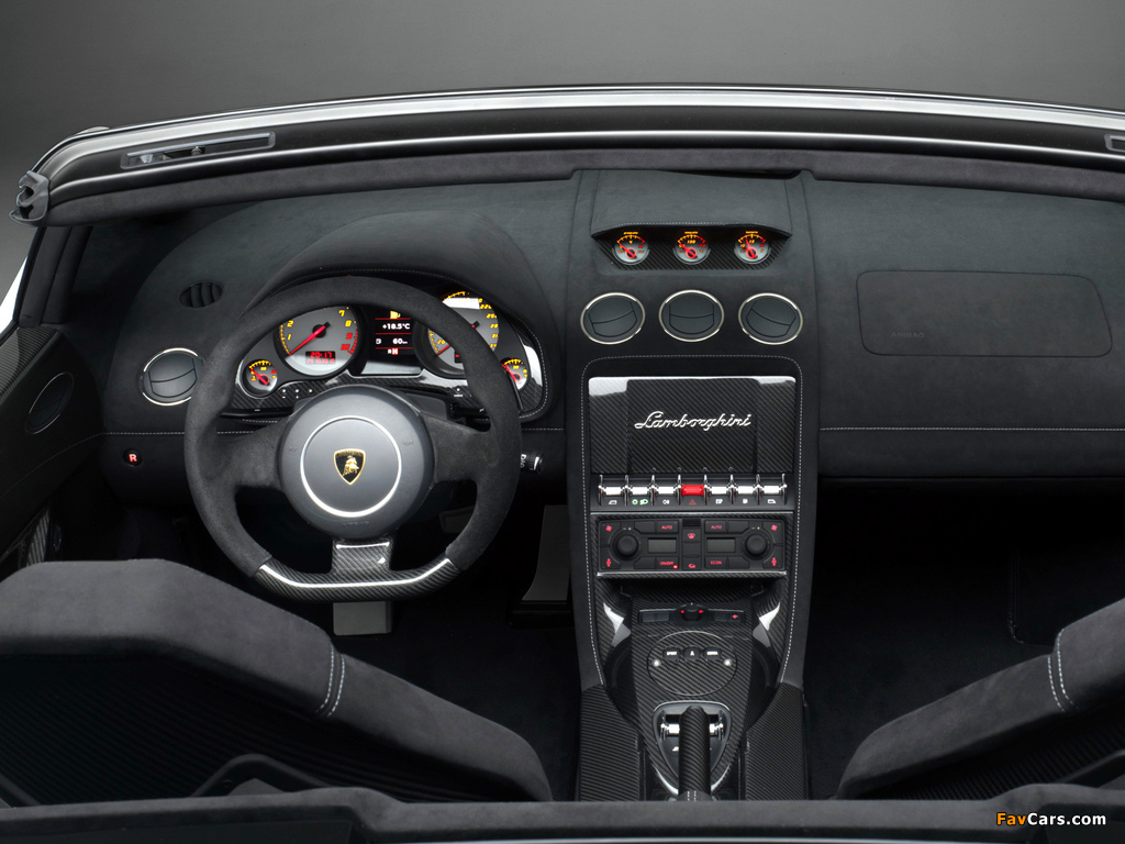 Pictures of Lamborghini Gallardo LP 570-4 Spyder Performante 2010–13 (1024 x 768)