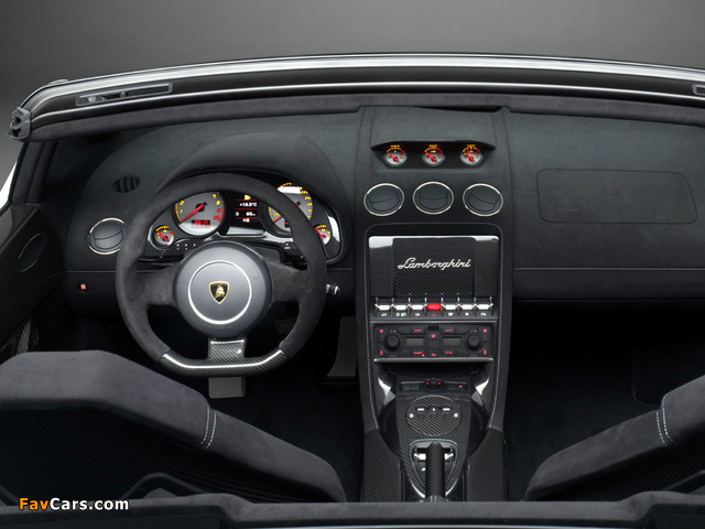 Pictures of Lamborghini Gallardo LP 570-4 Spyder Performante 2010–13 (640 x 480)