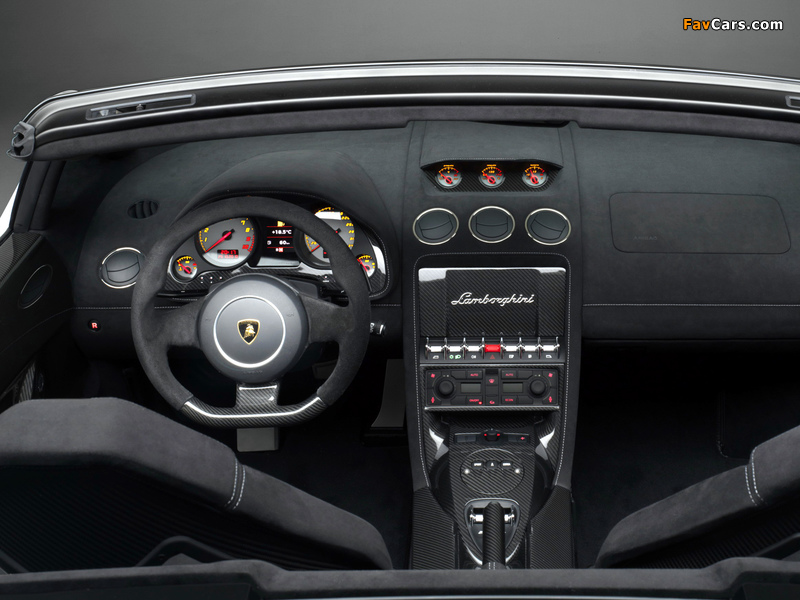 Pictures of Lamborghini Gallardo LP 570-4 Spyder Performante 2010–13 (800 x 600)