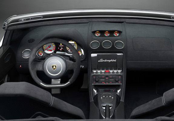 Pictures of Lamborghini Gallardo LP 570-4 Spyder Performante 2010–13