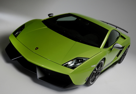 Pictures of Lamborghini Gallardo LP 570-4 Superleggera 2010–12