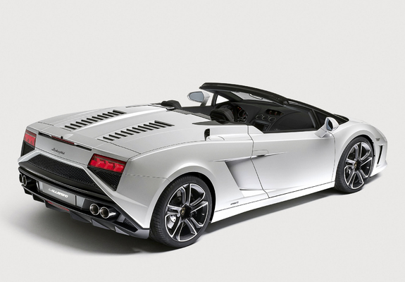 Pictures of Lamborghini Gallardo LP 560-4 Spyder 2012–13
