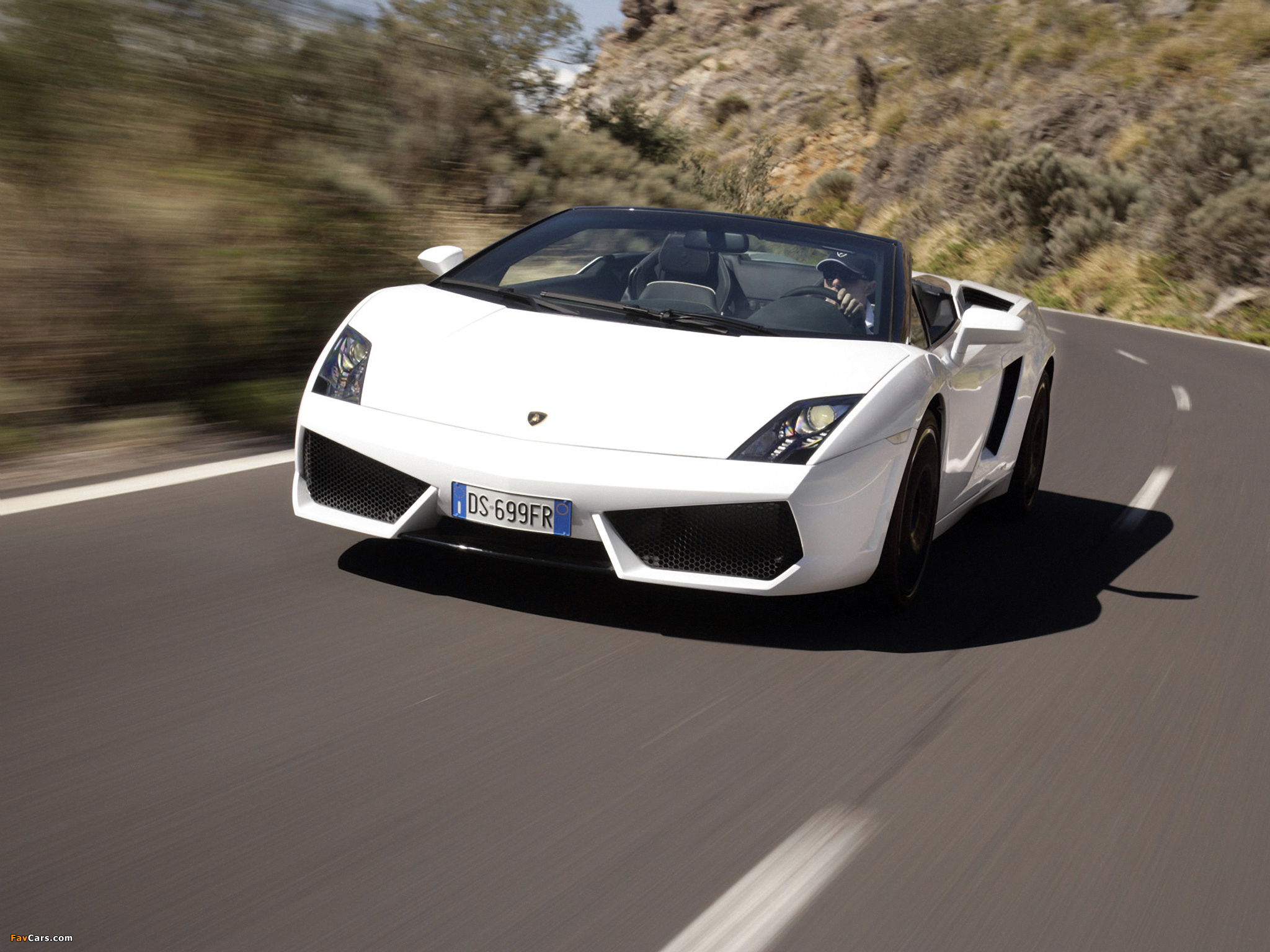 Lamborghini Gallardo LP560-4 Spyder 2008 wallpapers (2048 x 1536)