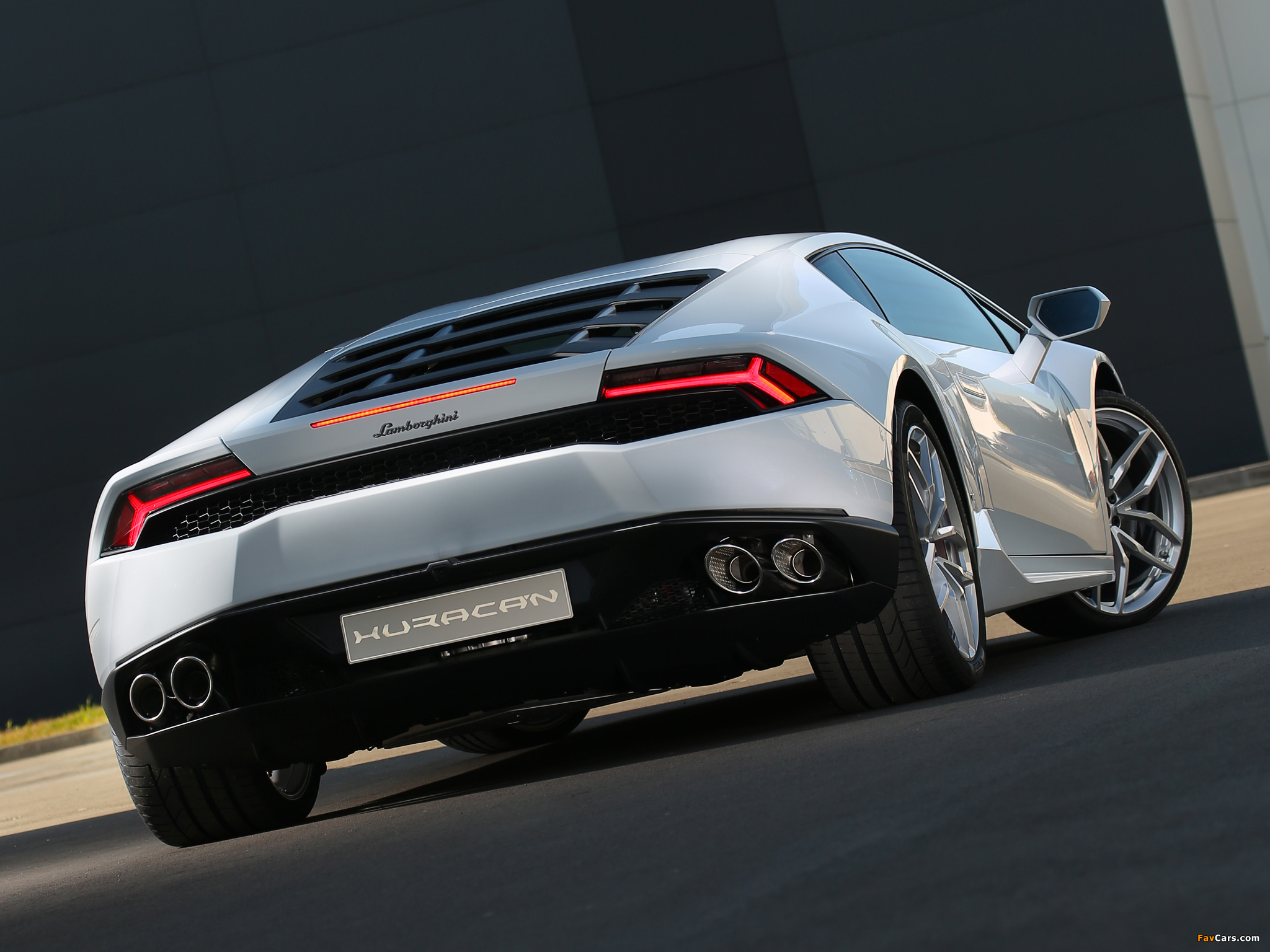 Pictures of Lamborghini Huracán LP 610-4 (LB724) 2014 (2048 x 1536)