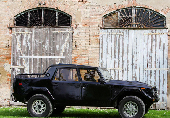 Lamborghini LM002 1986–92 wallpapers