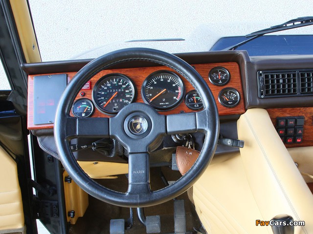 Lamborghini LM002 1990–92 photos (640 x 480)