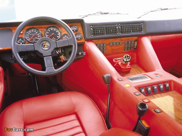 Pictures of Lamborghini LM002 1986–90 (640 x 480)