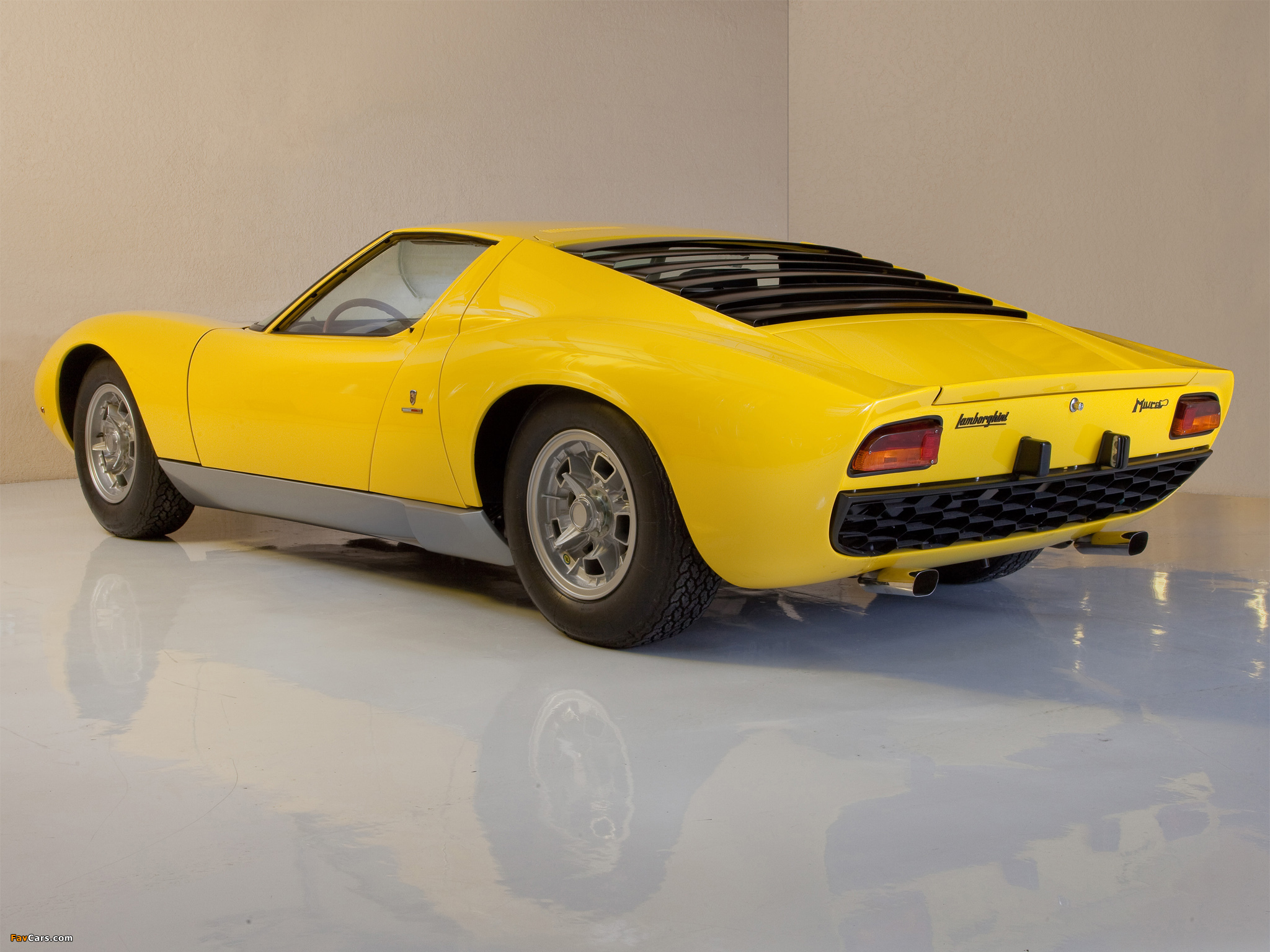 Images of Lamborghini Miura P400 1966–69 (2048 x 1536)