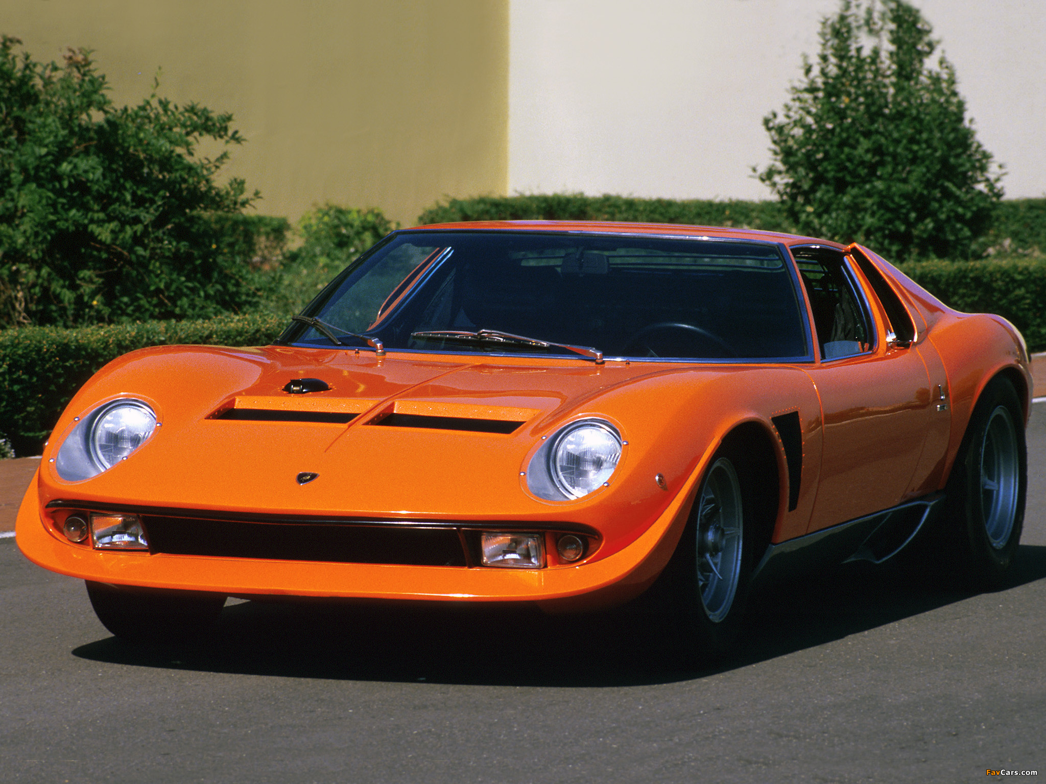Photos of Lamborghini Miura P400 SVJ 1971–72 (2048 x 1536)