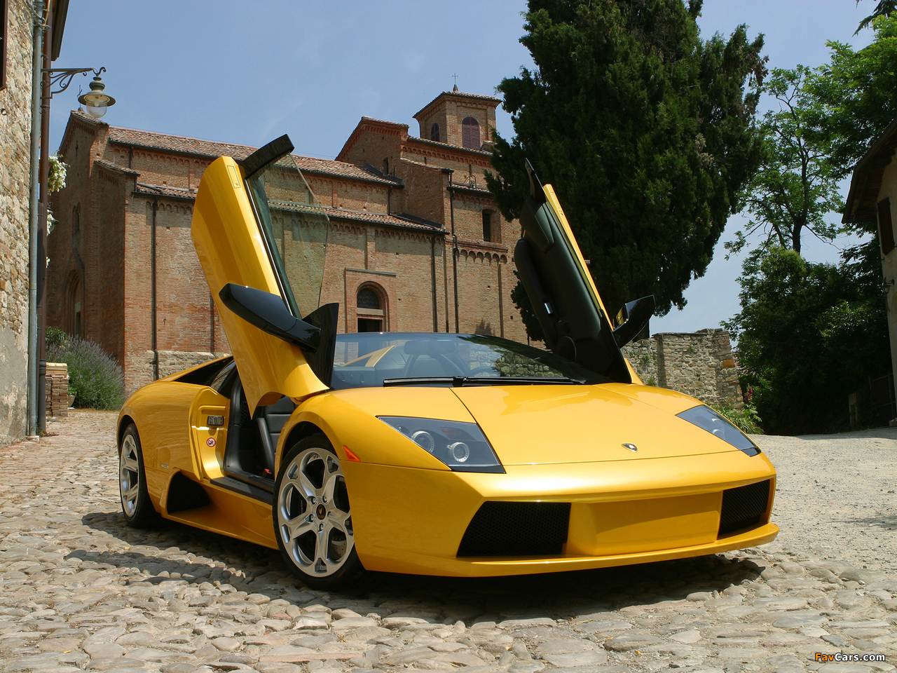 Images of Lamborghini Murcielago Roadster 2004–06 (1280 x 960)
