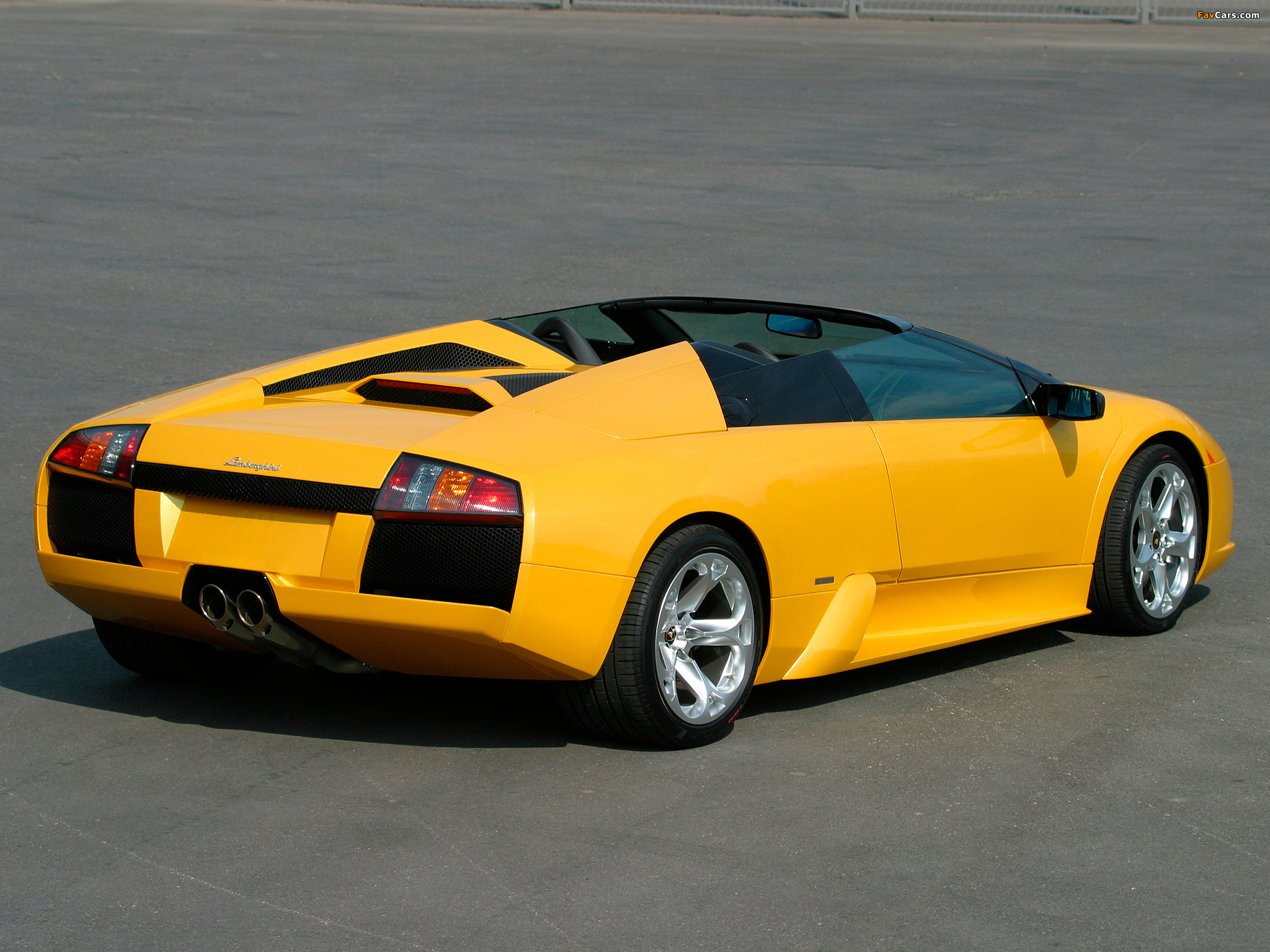 Photos of Lamborghini Murcielago Roadster 2004–06 (2048 x 1536)