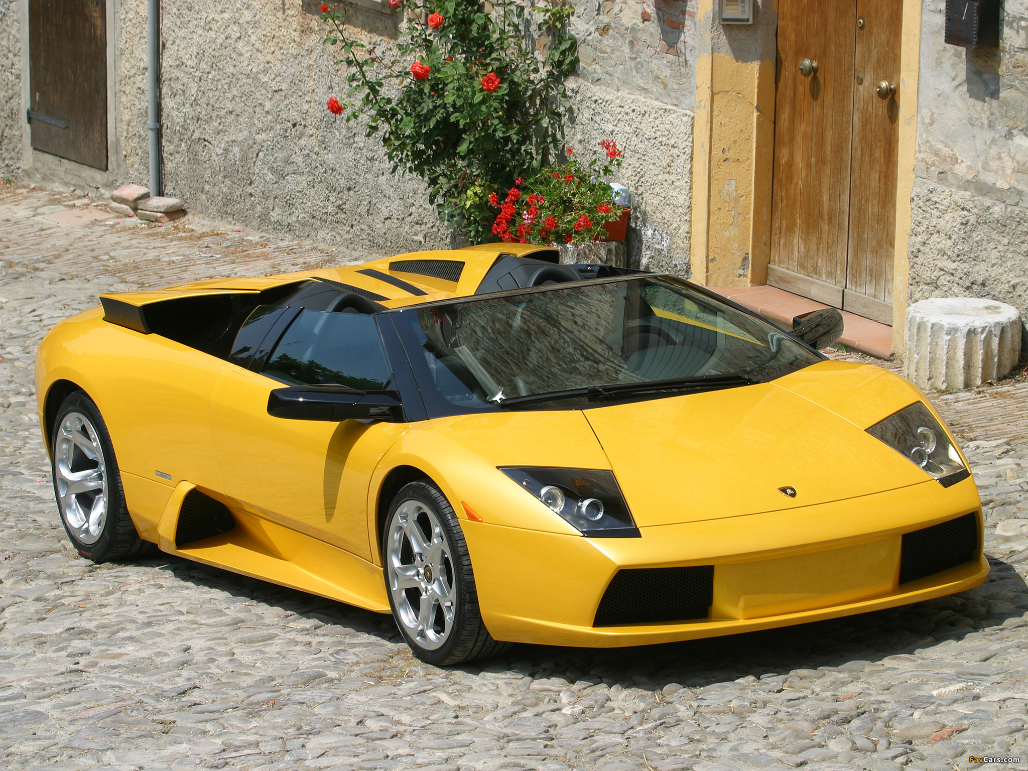 Pictures of Lamborghini Murcielago Roadster 2004–06 (2048 x 1536)
