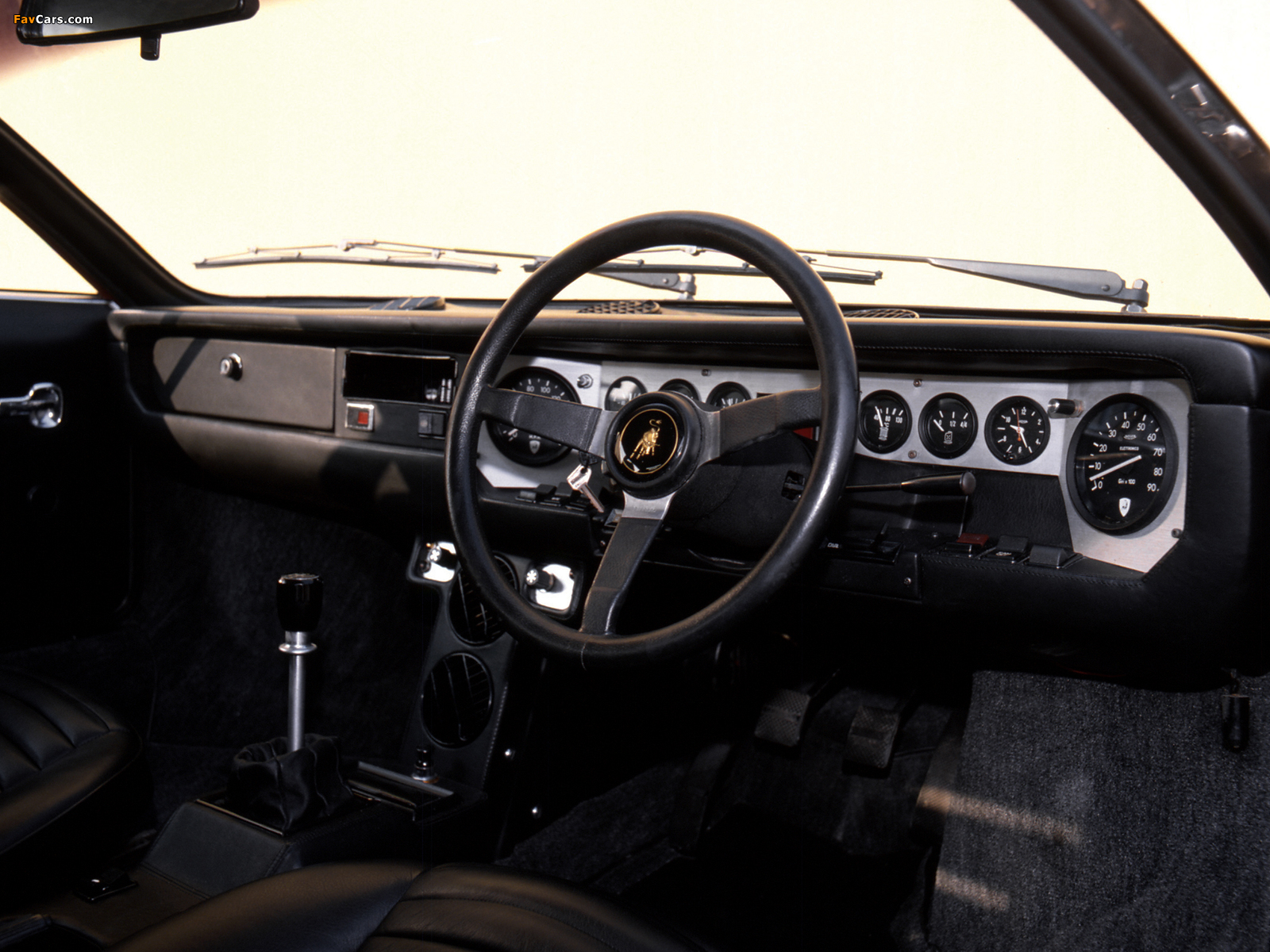 Pictures of Lamborghini Urraco P250 1972–74 (1600 x 1200)
