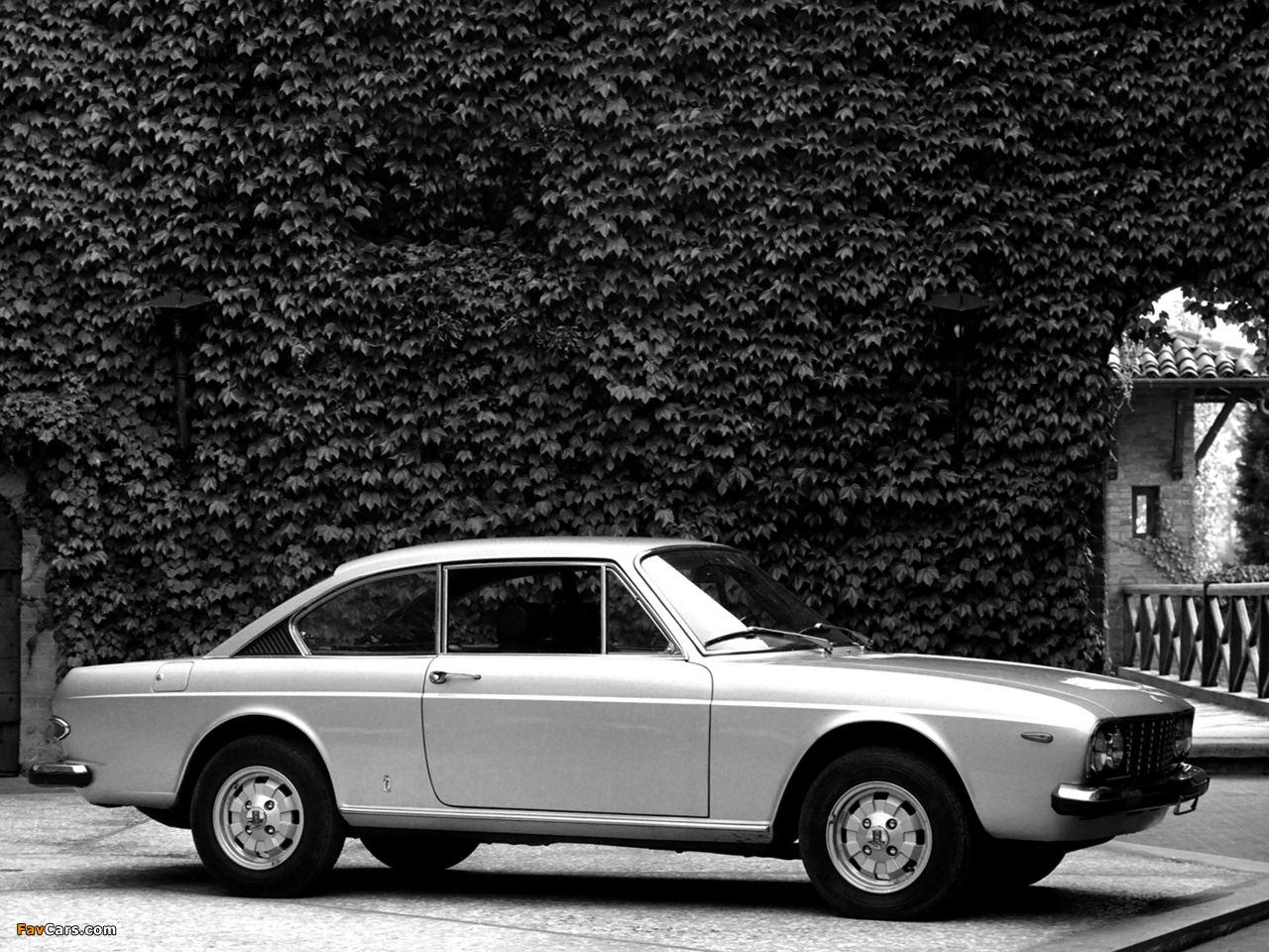 Lancia 2000 Coupé (820) 1971–74 pictures (1280 x 960)