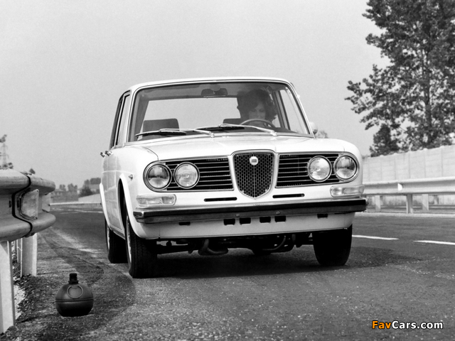 Pictures of Lancia 2000 Berlina (820) 1971–74 (640 x 480)