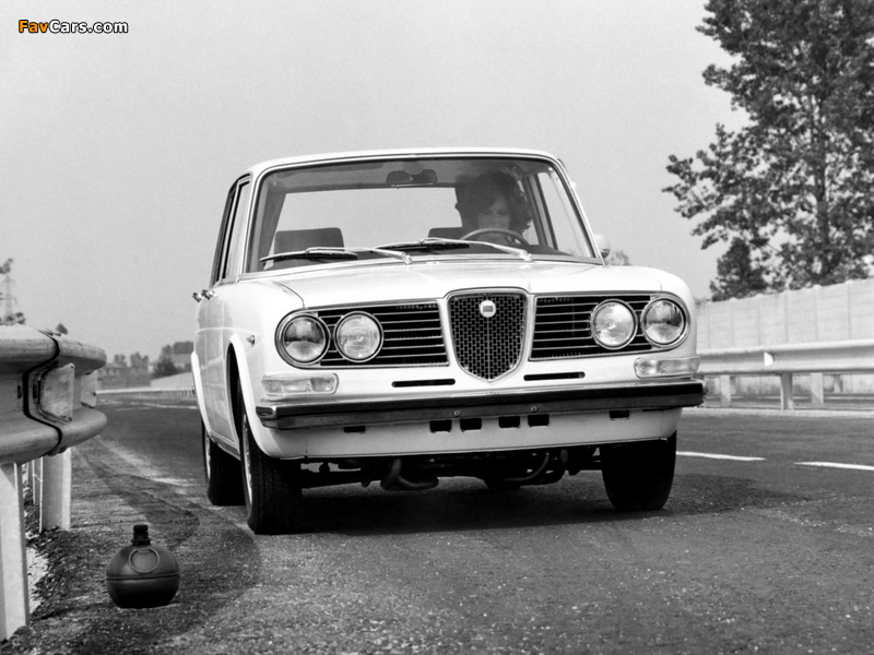 Pictures of Lancia 2000 Berlina (820) 1971–74 (800 x 600)