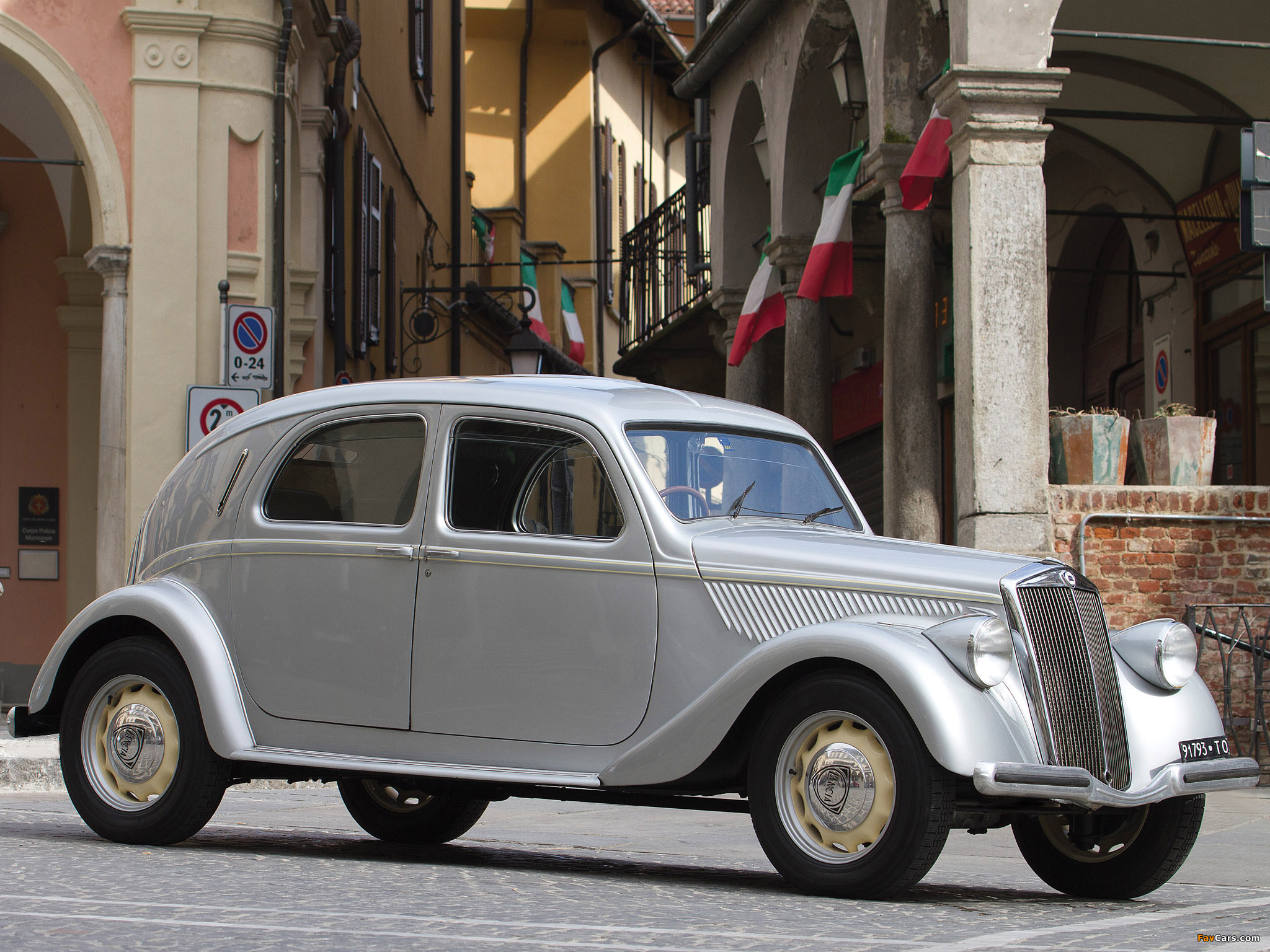 Photos of Lancia Aprilia 1937–49 (2048 x 1536)