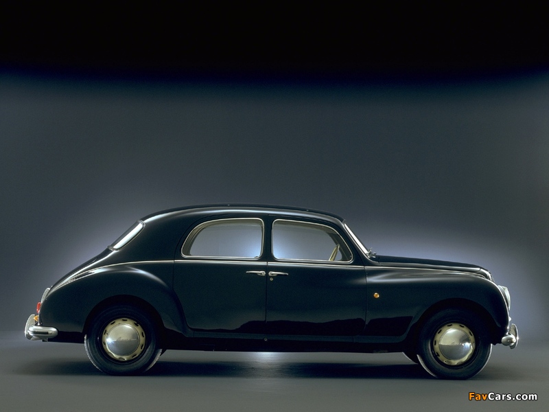 Lancia Aurelia (B10) 1950–53 images (800 x 600)