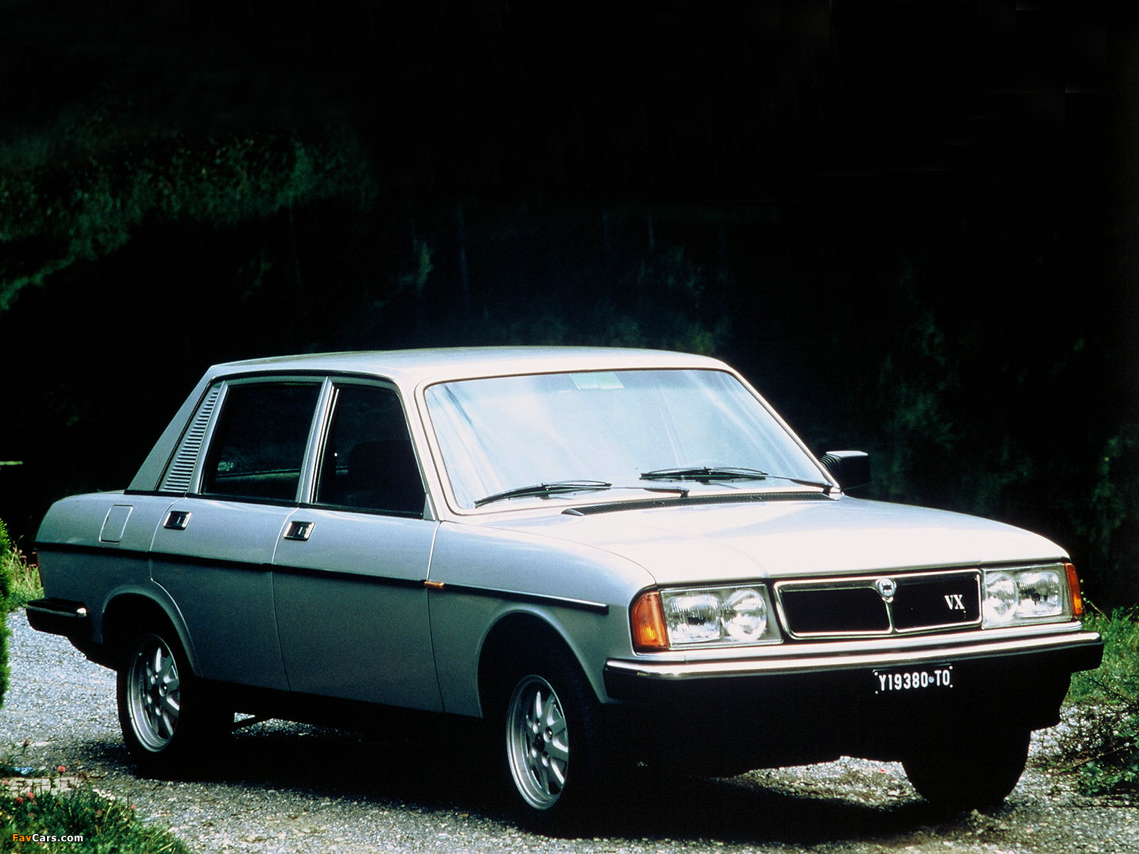 Photos of Lancia Beta Trevi 2.0 VX 1982–83 (1600 x 1200)