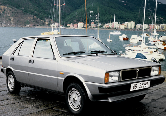 Images of Lancia Delta (831) 1979–82