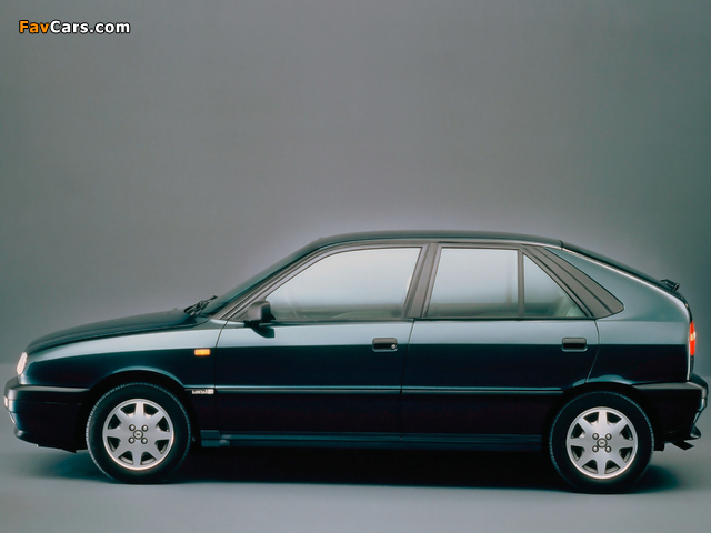 Images of Lancia Delta 1993–99 (640 x 480)