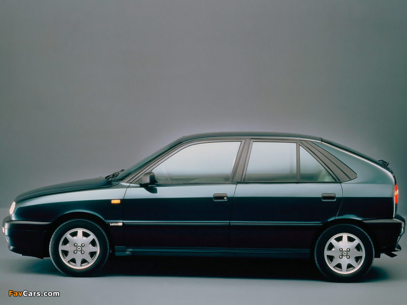 Images of Lancia Delta 1993–99 (800 x 600)