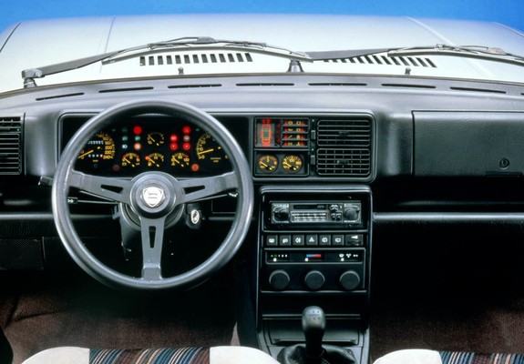 Lancia Delta HF 4WD (831) 1986–87 photos