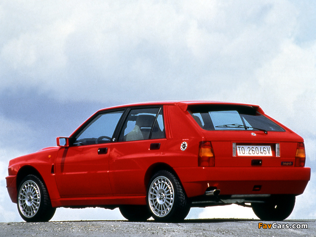 Photos of Lancia Delta HF Integrale Evoluzione II (831) 1993–94 (640 x 480)