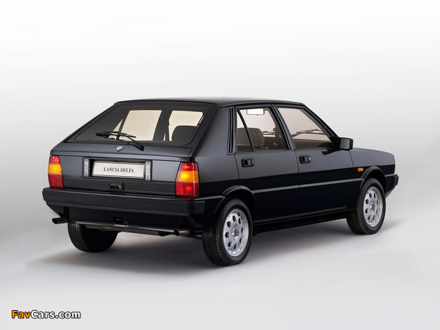 Pictures of Lancia Delta (640 x 480)