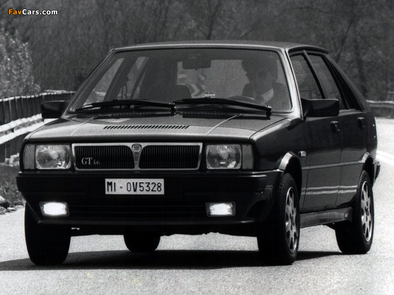 Lancia Delta GT i.e. (831) 1991–93 wallpapers (800 x 600)