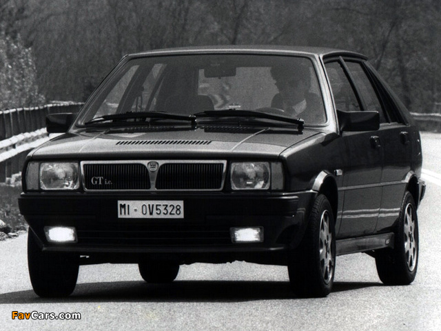 Lancia Delta GT i.e. (831) 1991–93 wallpapers (640 x 480)