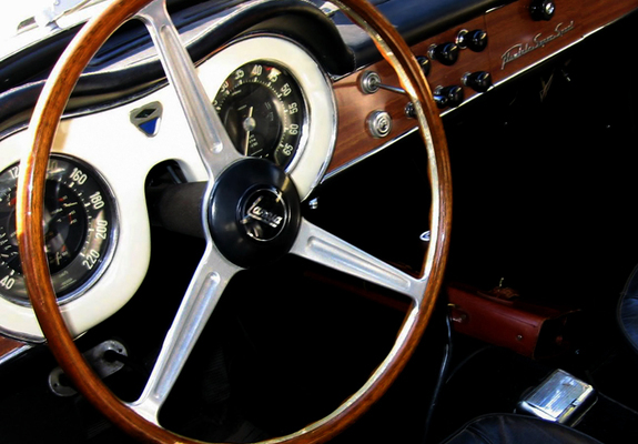 Lancia Flaminia Sport 1960–64 images