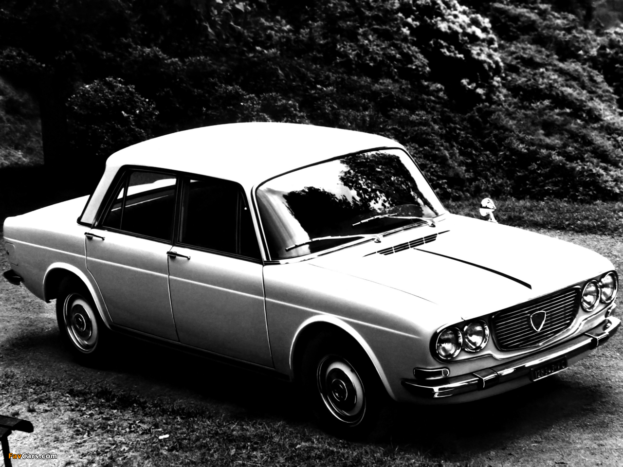 Lancia Flavia Berlina (819) 1967–71 images (1280 x 960)