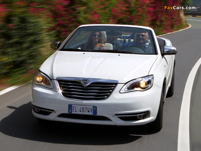 Lancia Flavia 2012–14 pictures (640 x 480)
