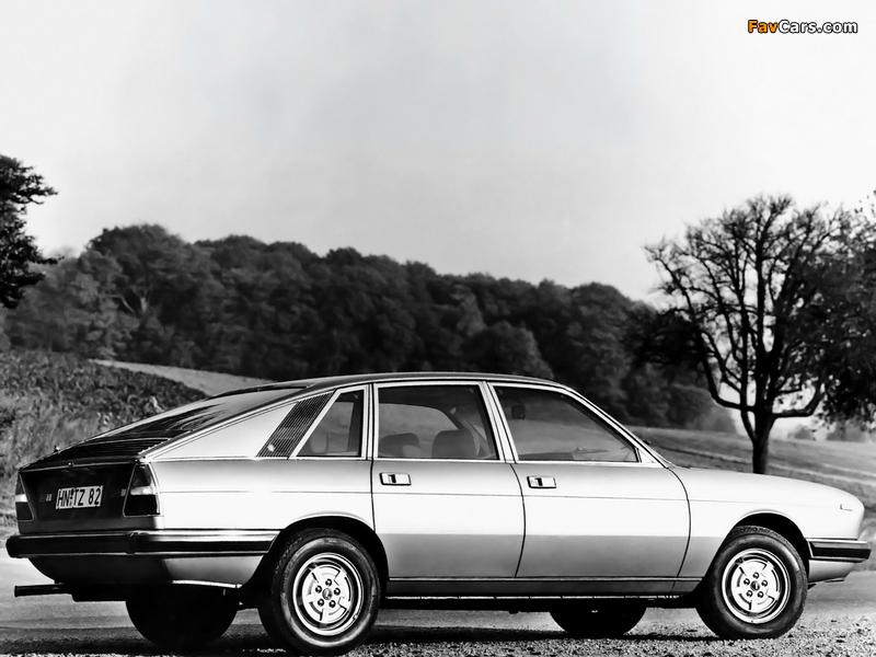 Lancia Gamma Berlina (1 Serie) 1976–80 photos (800 x 600)