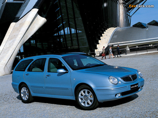 Lancia Lybra SW 1999–2005 photos (640 x 480)