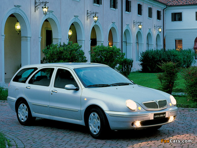 Lancia Lybra SW 1999–2005 photos (640 x 480)