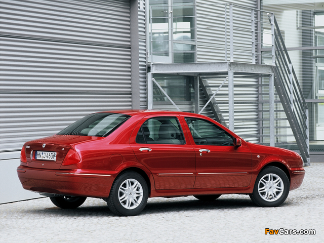 Pictures of Lancia Lybra 1999–2005 (640 x 480)