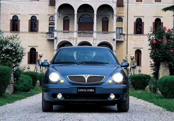 Pictures of Lancia Lybra 1999–2005
