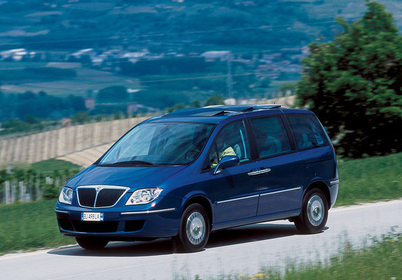 Lancia Phedra 2002–08 images