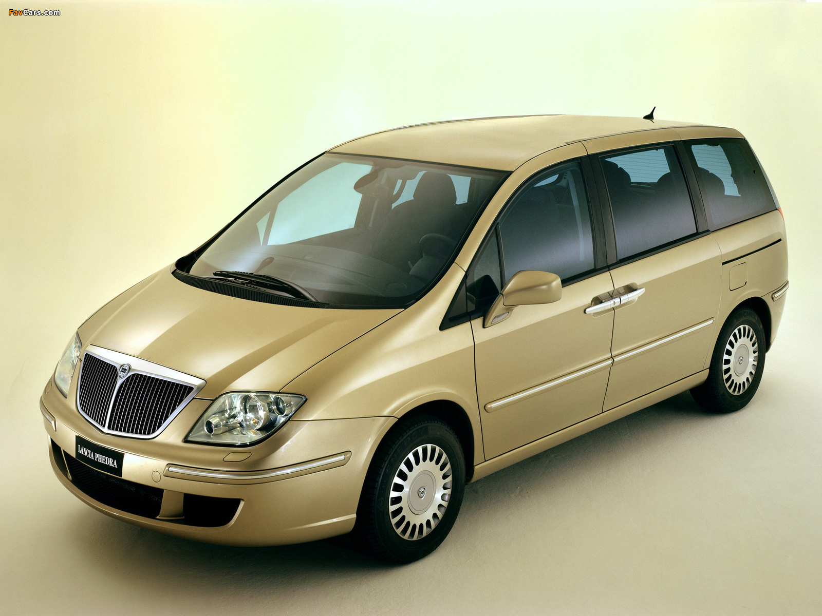 Pictures of Lancia Phedra 2002–08 (1600 x 1200)