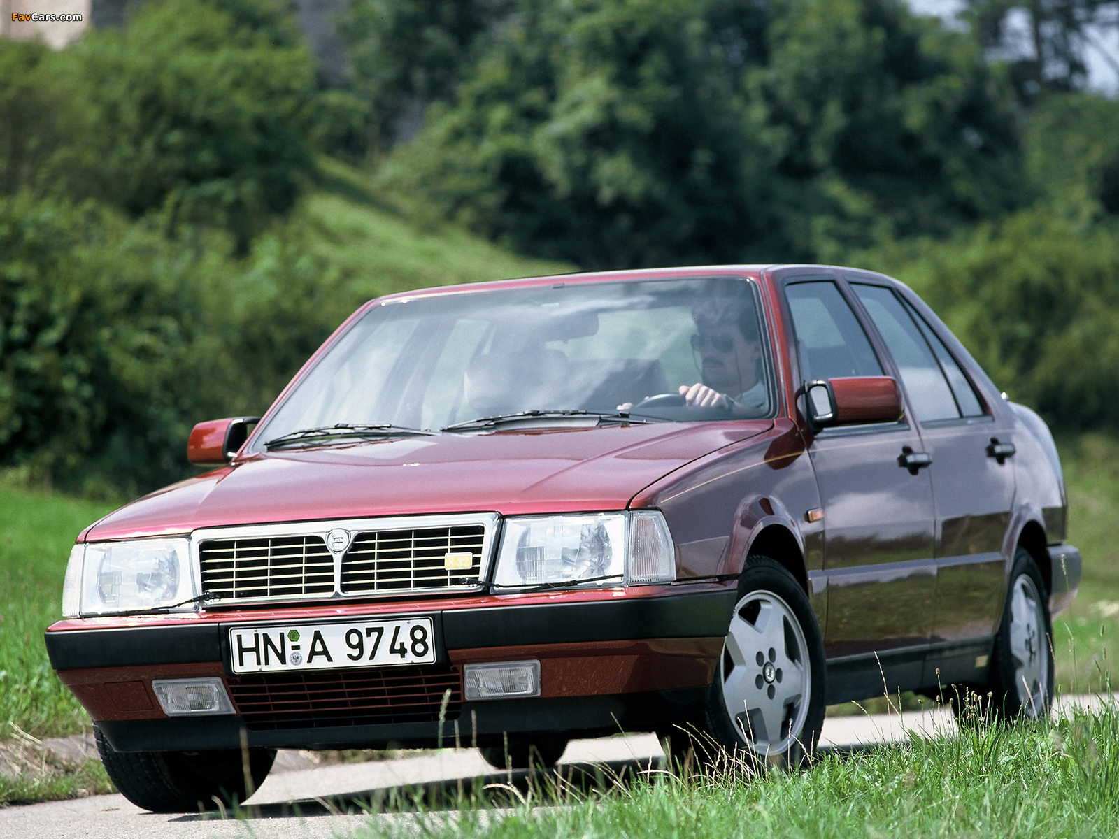 Lancia Thema 8.32 (834) 1986–88 images (1600 x 1200)
