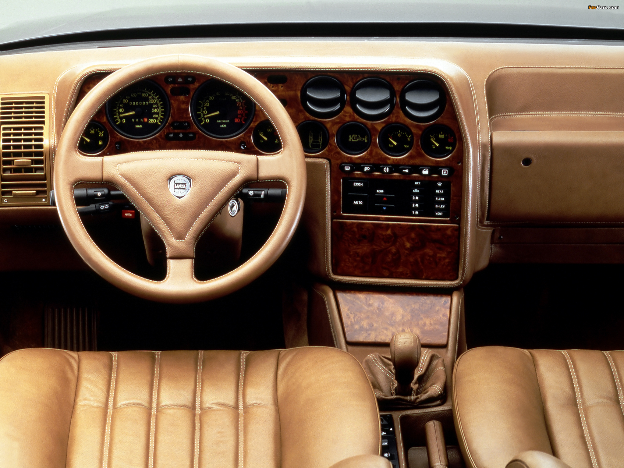 Lancia Thema 8.32 (834) 1986–88 photos (2048 x 1536)