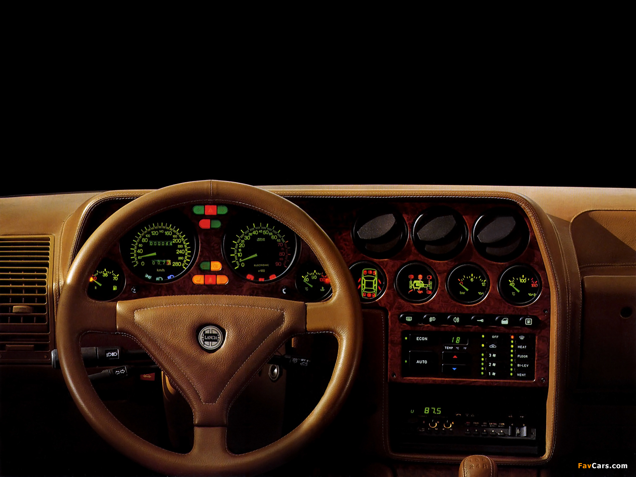 Lancia Thema 8.32 (834) 1986–88 pictures (1280 x 960)