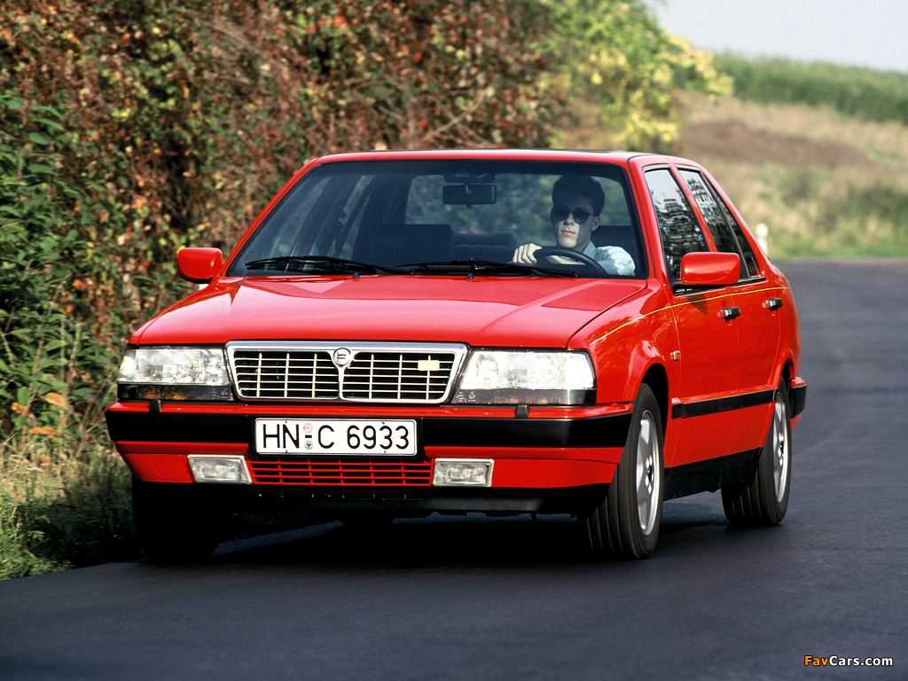 Lancia Thema 8.32 (834) 1988–91 images (1024 x 768)
