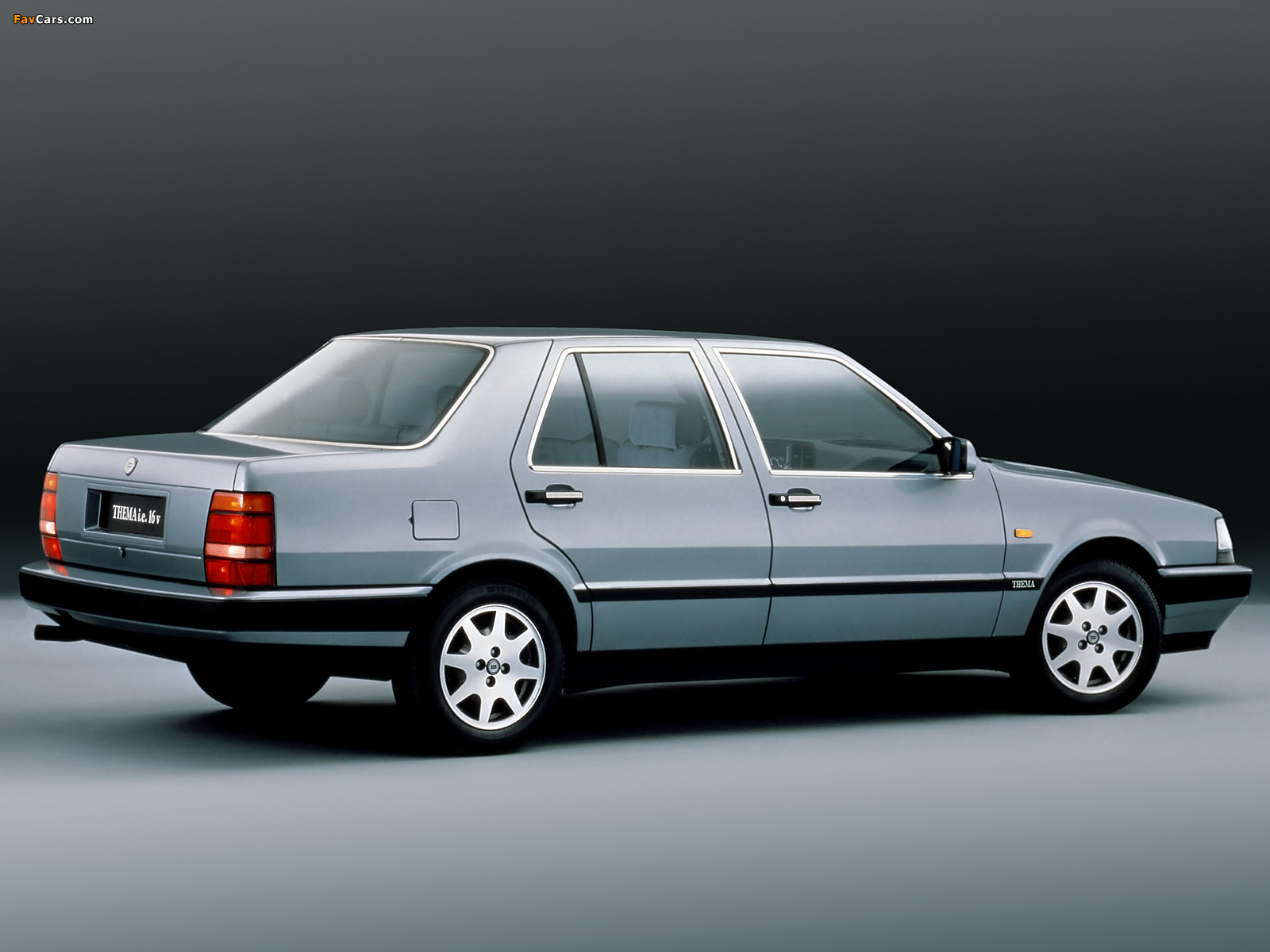 Lancia Thema (834) 1988–92 images (1600 x 1200)