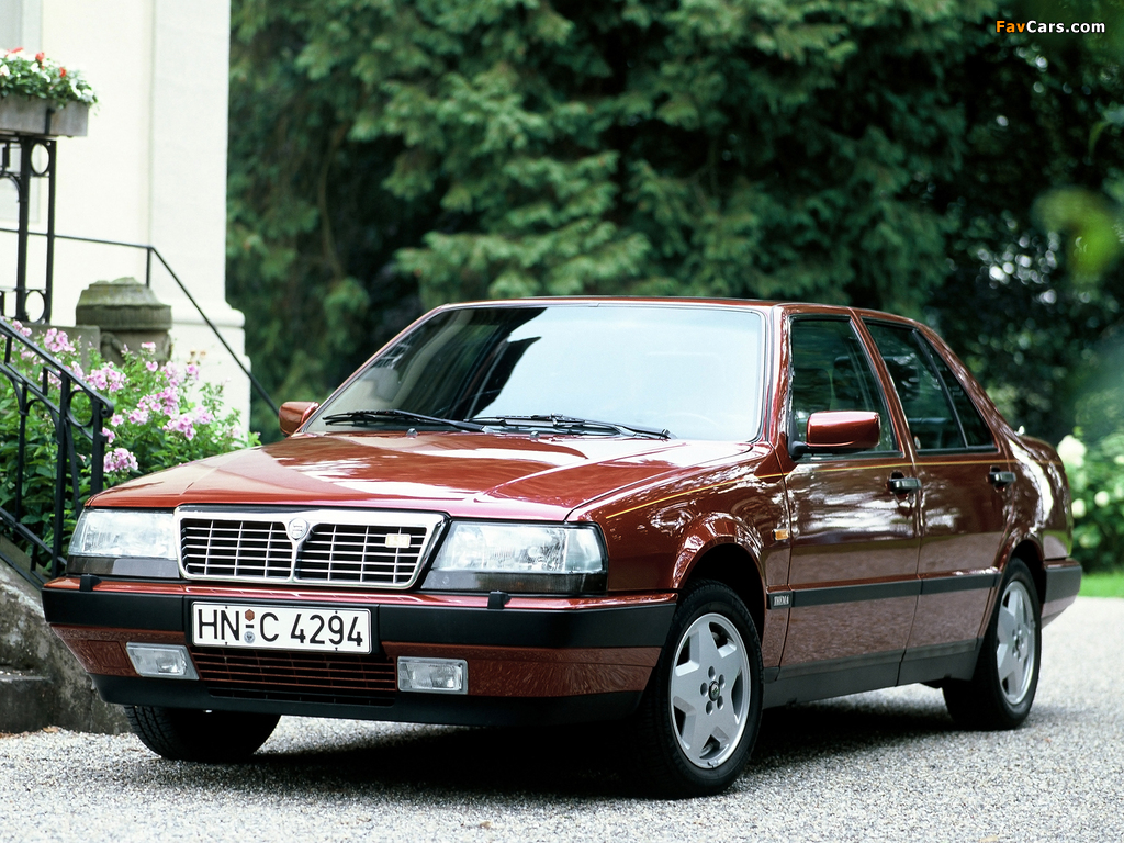 Lancia Thema 8.32 (834) 1988–91 photos (1024 x 768)