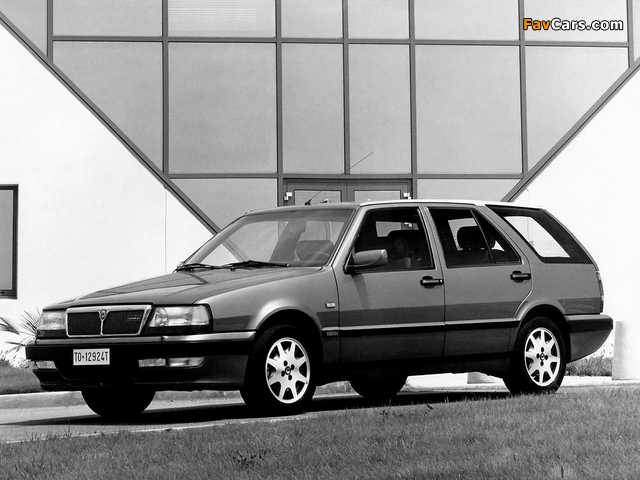 Lancia Thema Turbo 16v Station Wagon (834) 1992–94 images (640 x 480)