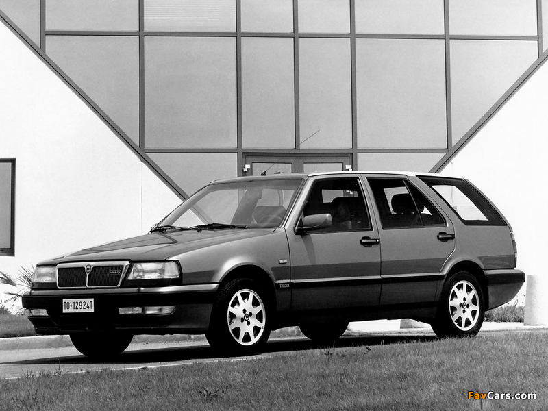 Lancia Thema Turbo 16v Station Wagon (834) 1992–94 images (800 x 600)