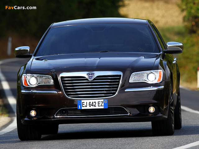 Lancia Thema 2011 images (640 x 480)